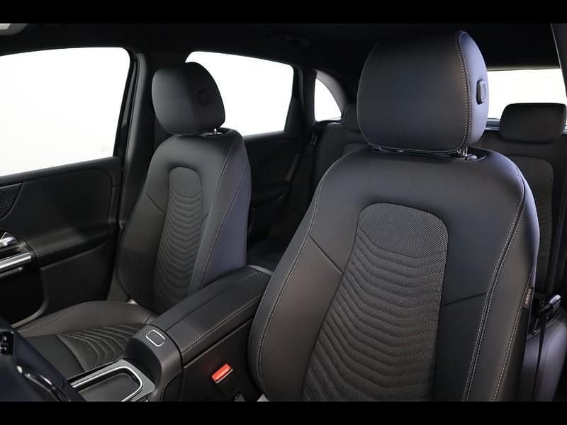 Nuova Mercedes B180 Advanced 116 CV (85 kW) 2026 Nero Monovolume