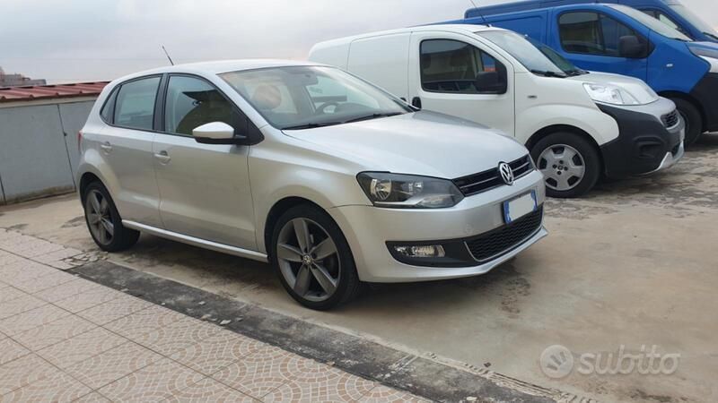 Grigio Usata 2011 VW Polo Due volumi | 10.500 € (Molto cara) - Immagine 1/4