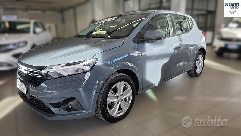 Usata Dacia Sandero Expression 91 CV (66 kW) 2024 Grigio Berlina