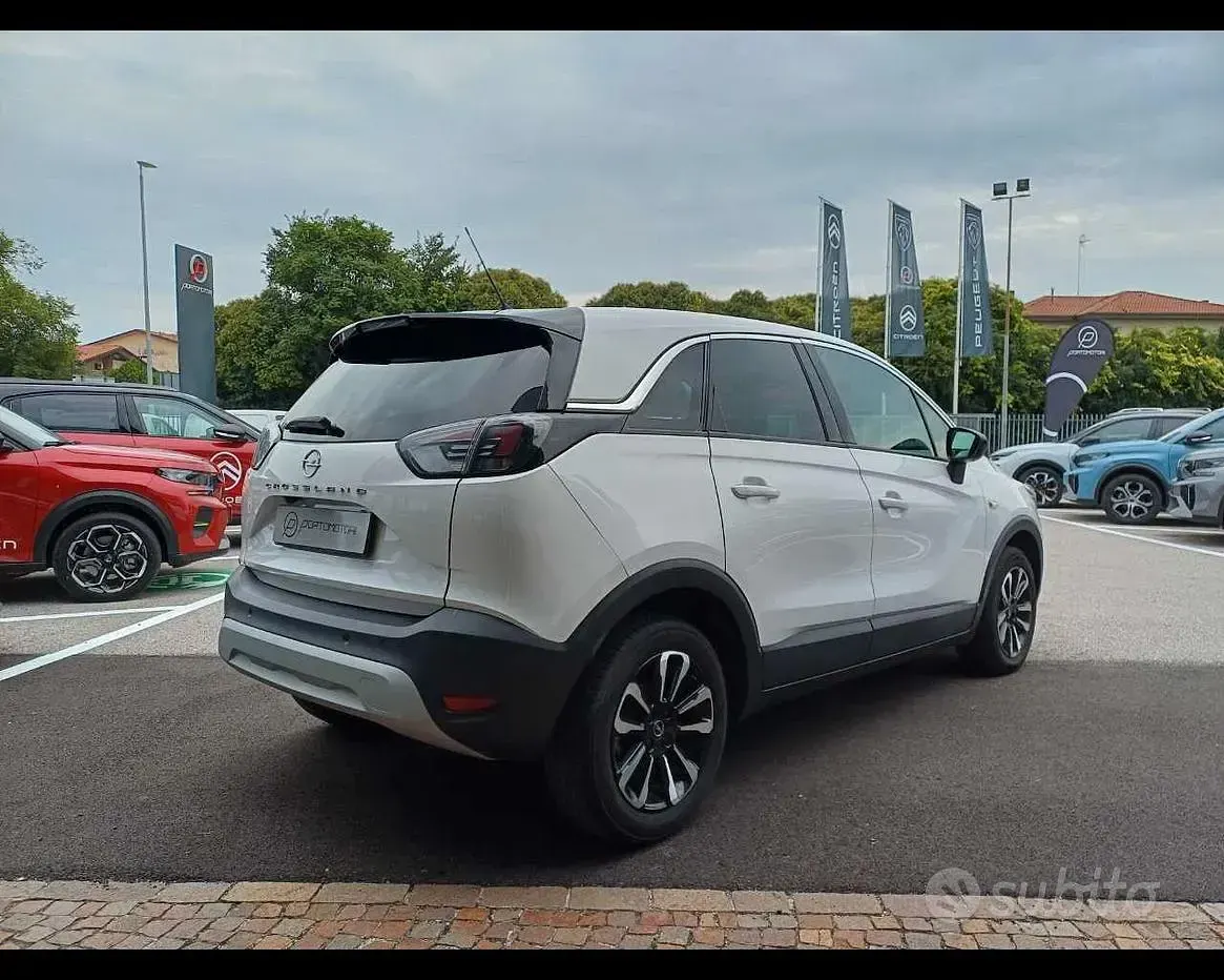 Usata Opel Crossland Elegance 131 CV (96 kW) 2024 Bianco SUV