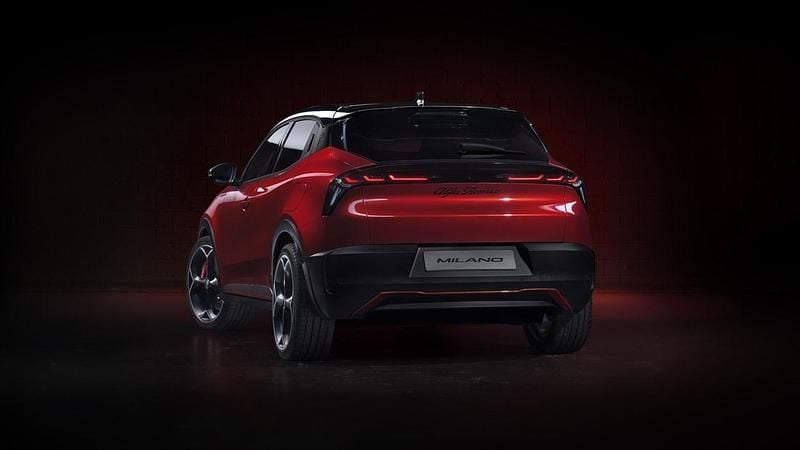Nuova Alfa Romeo Junior 136 CV (100 kW) 2025 Nero tortona SUV