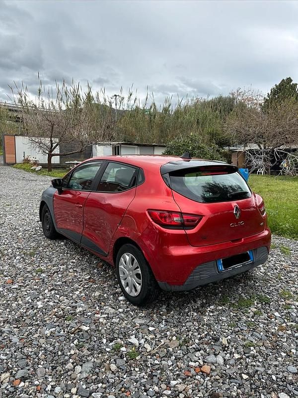 Usata Renault Clio IV 75 CV (55 kW) 2014 Rosso Utilitaria