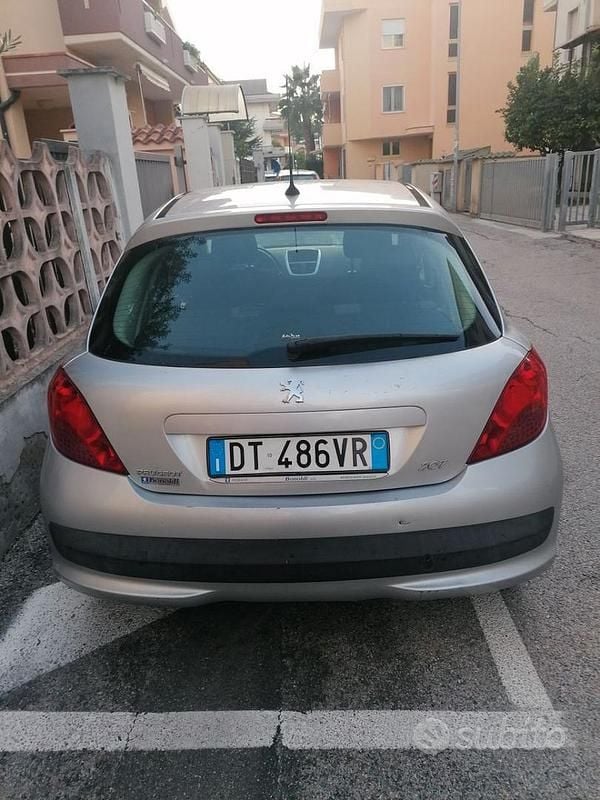 Usata Peugeot 207 73 CV (53 kW) 2009 Grigio Berlina