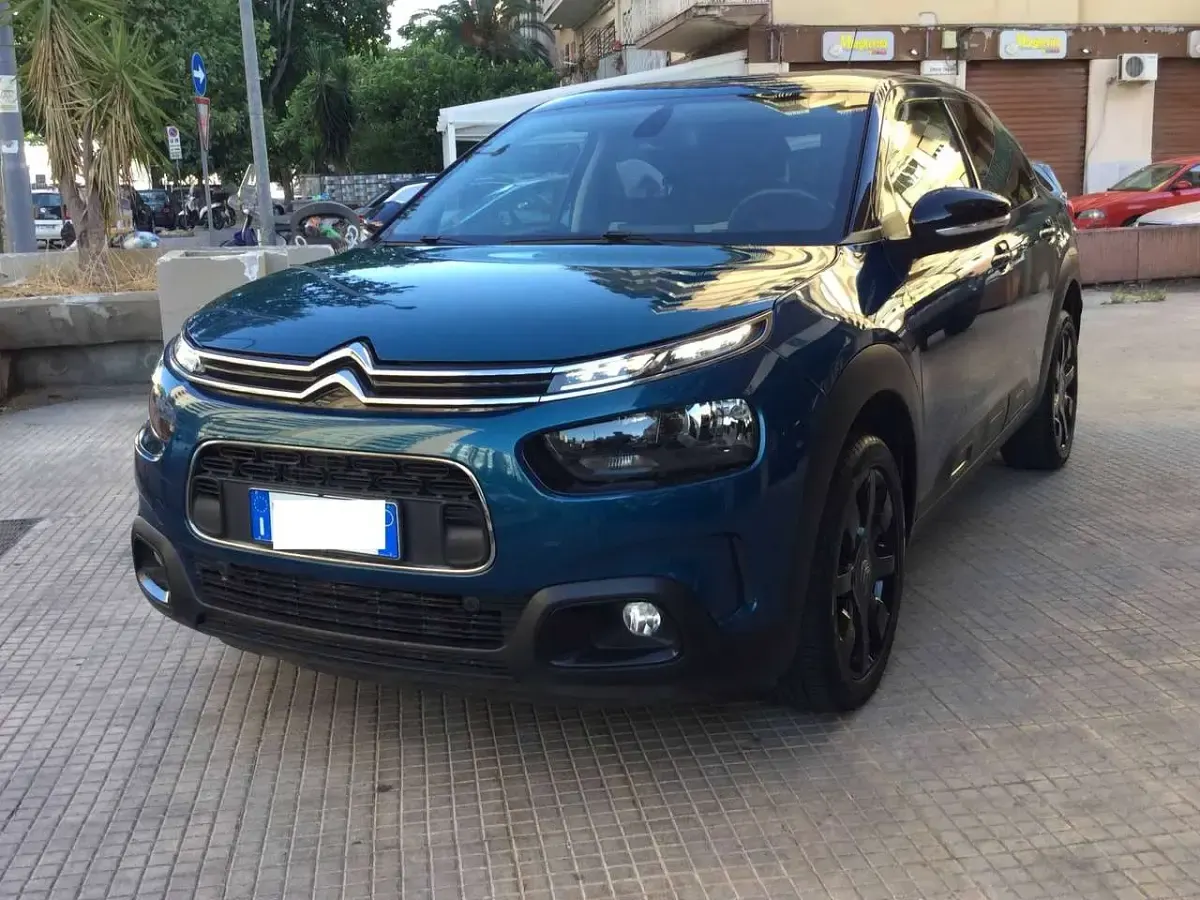 Usata Citroën C4 Shine 99 CV (72 kW) 2019 Blu/azzurro SUV