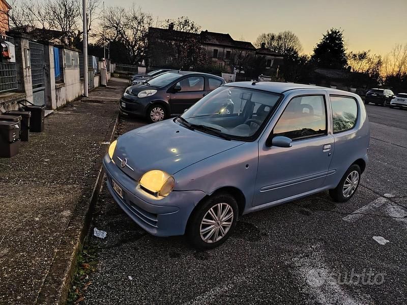 Usata Fiat 600 54 CV (39 kW) 2007 Blu Utilitaria