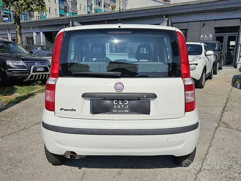 Usata Fiat Panda Pop 69 CV (50 kW) 2012 Bianco Utilitaria