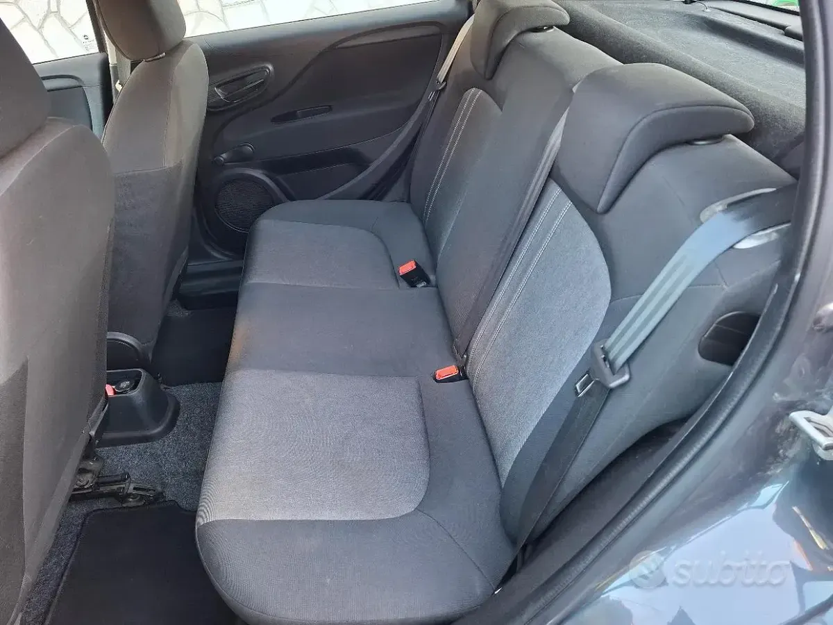 Usata Fiat Punto Street 75 CV (55 kW) 2015 Grigio Utilitaria
