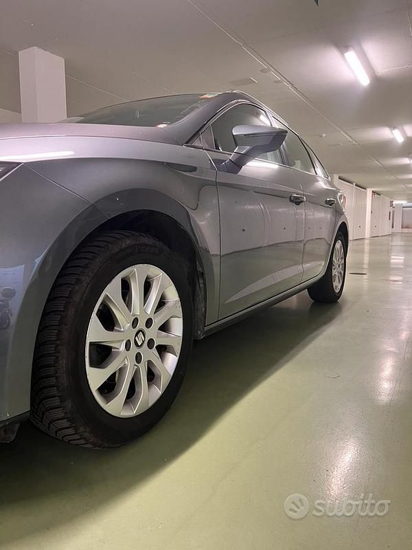 Usata Seat Leon 105 CV (77 kW) 2015 Grigio Station wagon
