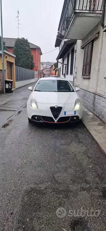 Usata Alfa Romeo Giulietta 140 CV (102 kW) 2011 Utilitaria