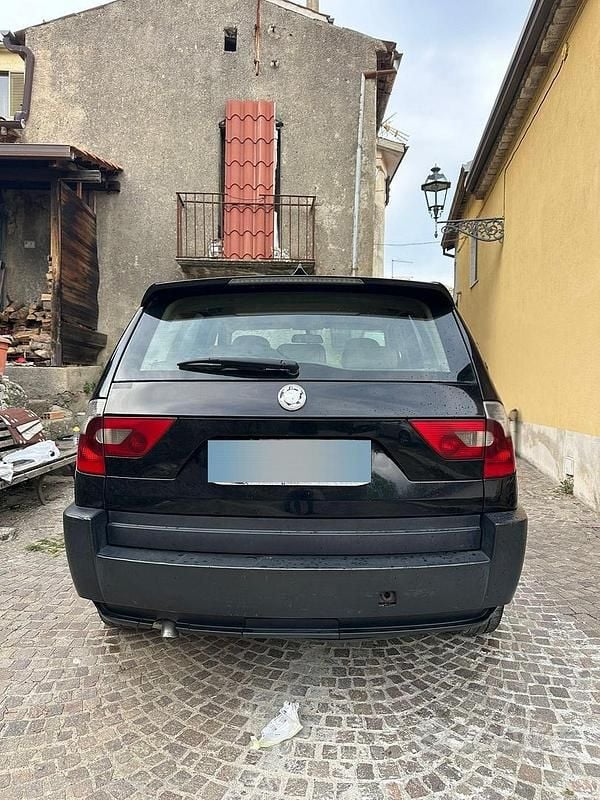 Usata BMW X3 Efficient Dynamics 150 CV (110 kW) 2004 Nero SUV