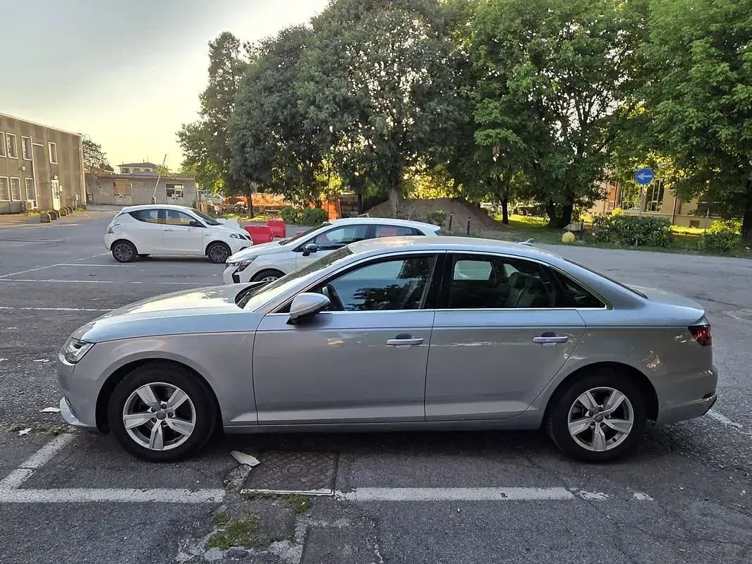 Usata Audi A4 Business 122 CV (89 kW) 2019 Berlina