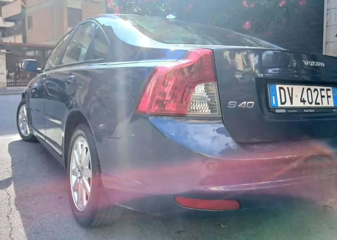 Usata Volvo S40 Momentum 136 CV (100 kW) 2009 Blu/azzurro Berlina