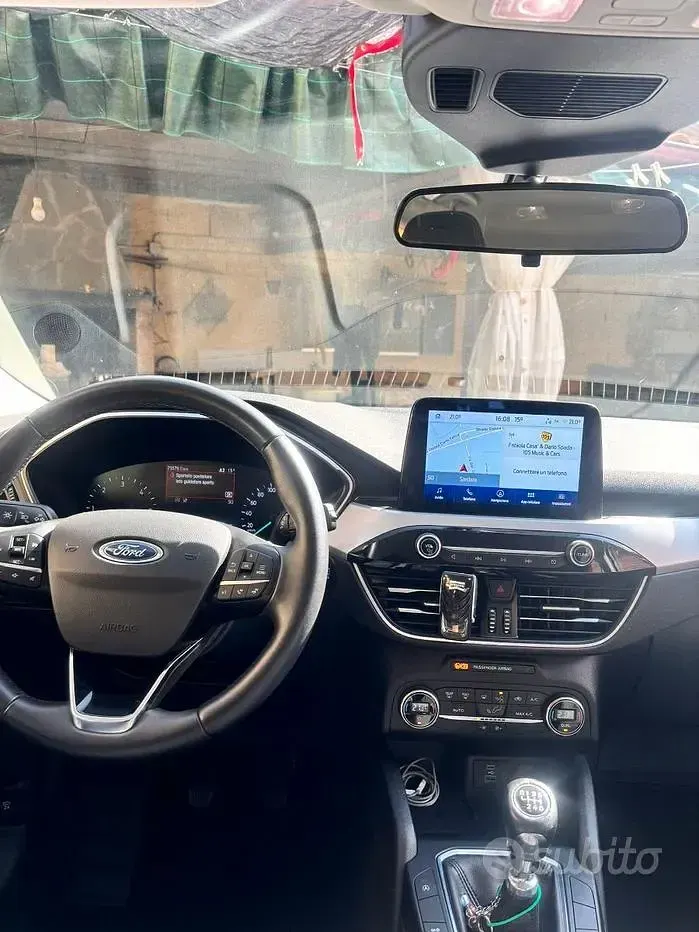 Usata Ford Kuga 120 CV (88 kW) 2021 Nero SUV