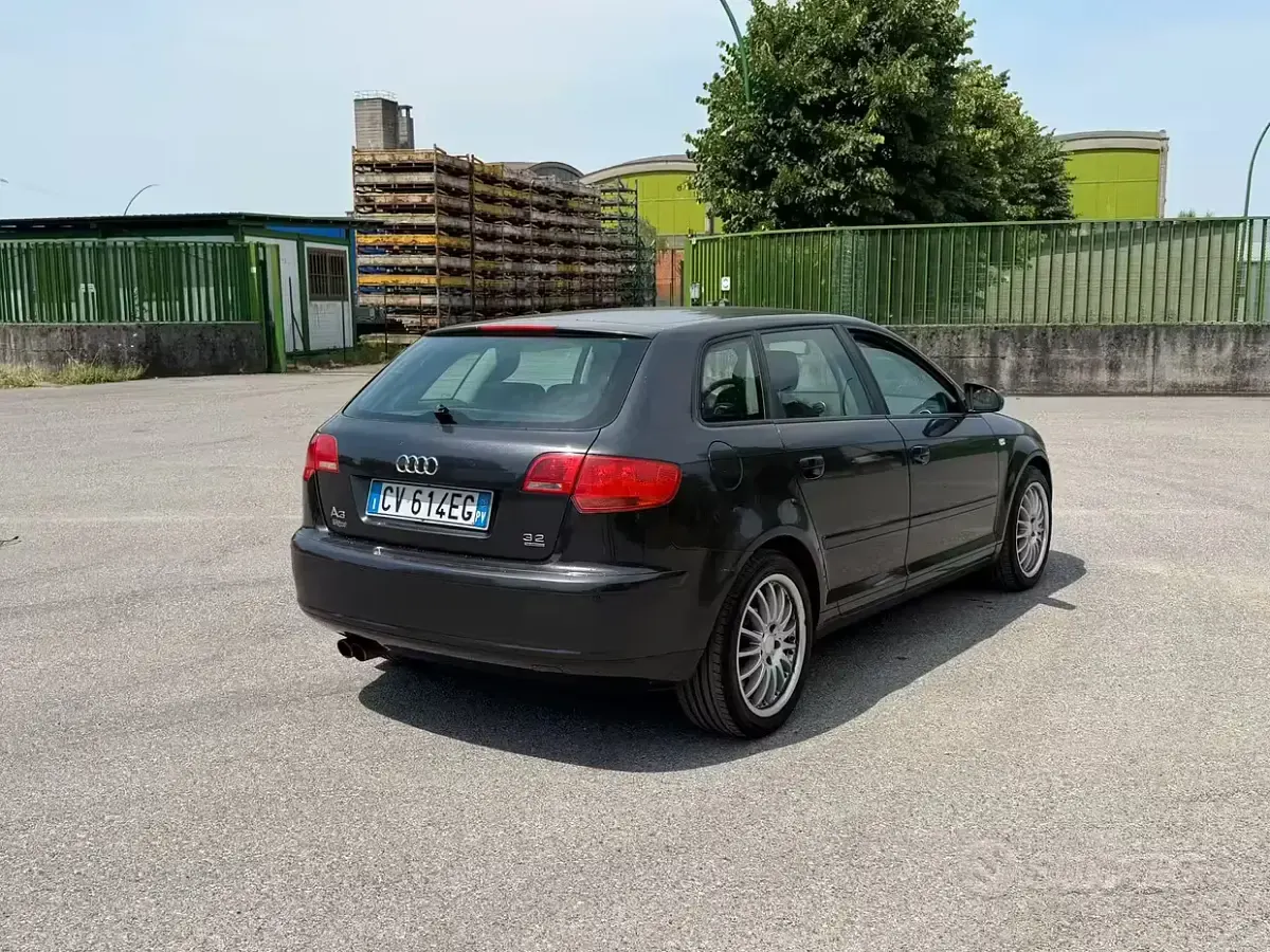Usata Audi A3 250 CV (183 kW) 2005 Grigio Utilitaria