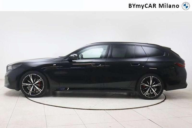 Usata BMW 520 M Sport 197 CV (144 kW) 2024 Nero zaffiro Station wagon