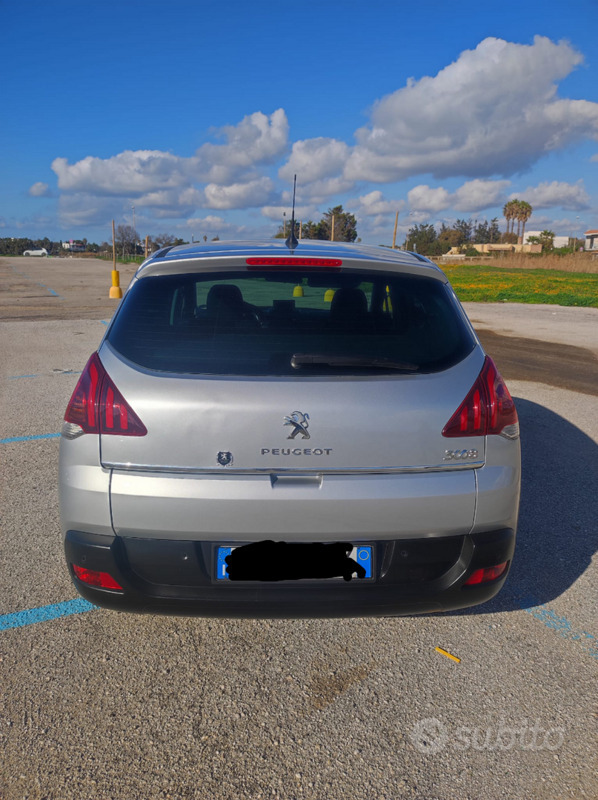 Usato 2015 Peugeot 3008 1.6 Diesel 115 CV (8.700 €)