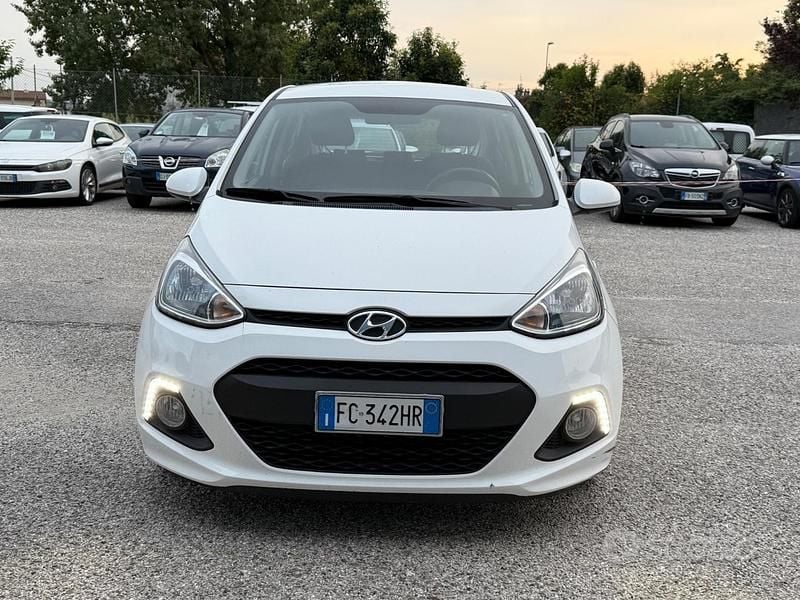 Usata Hyundai i10 Comfort 66 CV (48 kW) 2016 Bianco Utilitaria