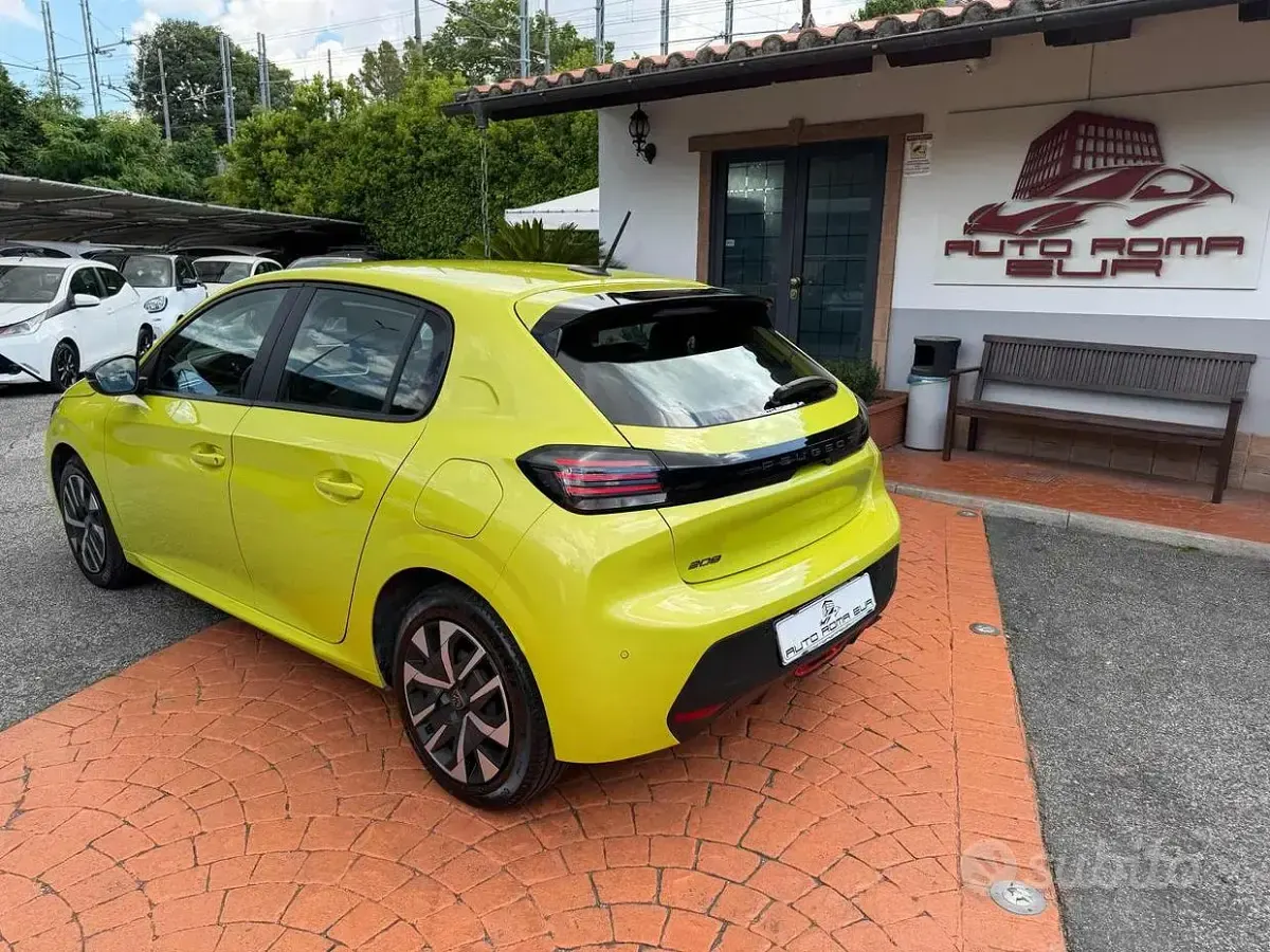 Usata Peugeot 208 Style 75 CV (55 kW) 2024 Bianco Utilitaria