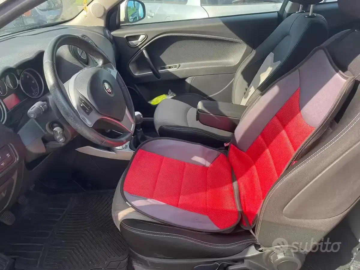 Usata Alfa Romeo MiTo 90 CV (66 kW) 2014 Bianco Utilitaria