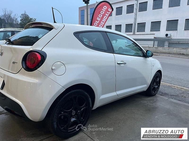 Usata Alfa Romeo MiTo 86 CV (63 kW) 2015 Bianco Utilitaria