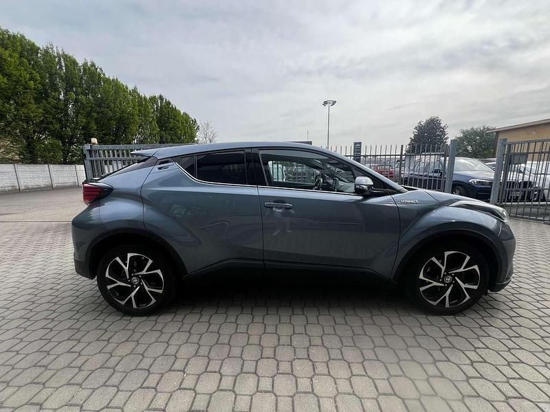 Usata Toyota C-HR Trend 98 CV (72 kW) 2021 Celestite grey SUV