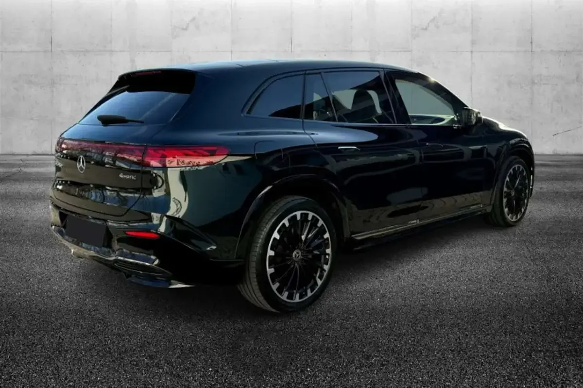 Usata Mercedes EQS450+ AMG Line Premium 135 kW (184 CV) 2023 Verde SUV