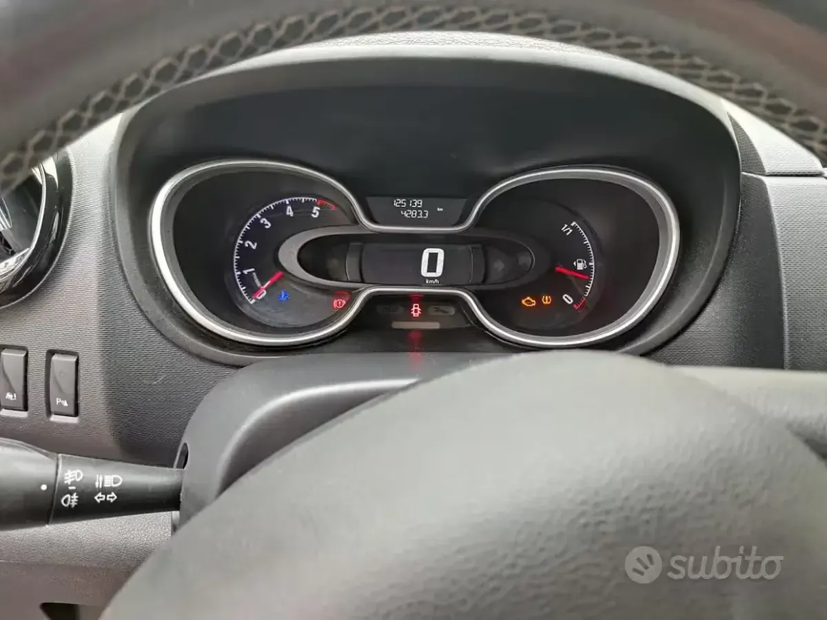 Usata Opel Vivaro-e Combi 121 CV (88 kW) 2019 Grigio Monovolume