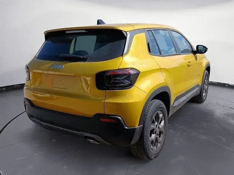 Nuova Jeep Avenger Longitude 101 CV (74 kW) 2025 Giallo SUV