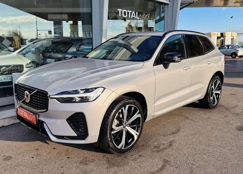 Usata Volvo XC60 Plus 197 CV (144 kW) 2023 Argento metallizzato SUV