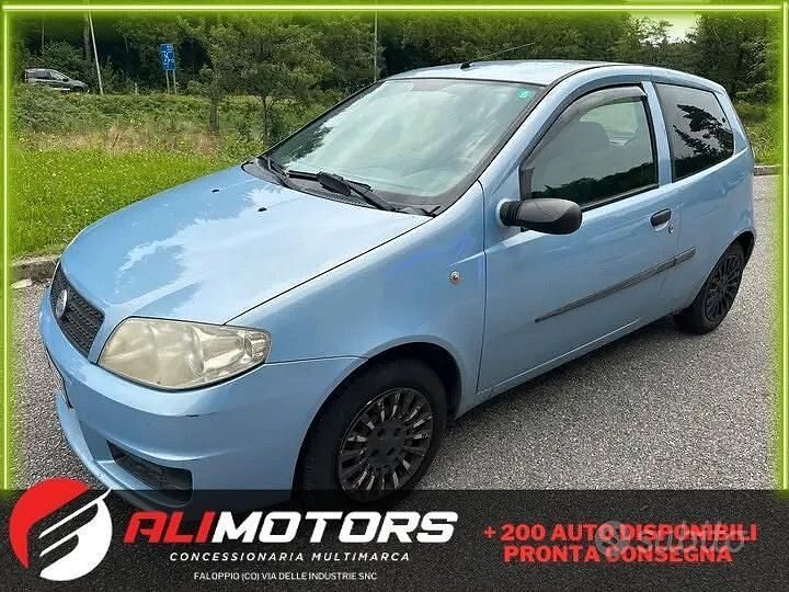 Usata Fiat Punto 80 CV (58 kW) 2004 Blu Utilitaria