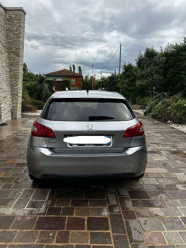 Usata Peugeot 308 Allure 116 CV (85 kW) 2015 Berlina