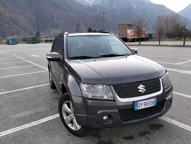 Usata 2009 Suzuki Grand Vitara SUV | 6000 € (Buon prezzo) - Immagine 1/4