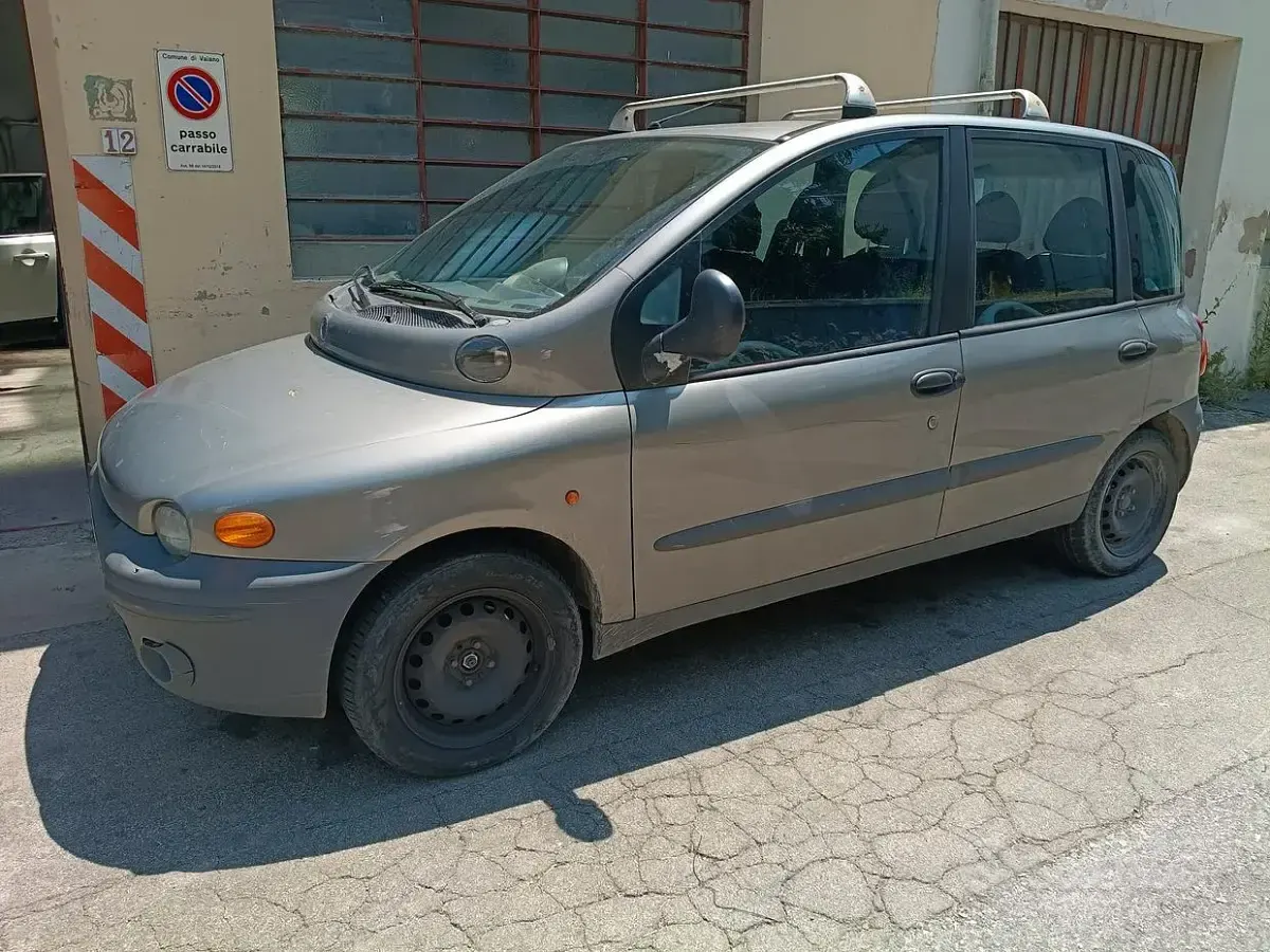 Usata Fiat Multipla 110 CV (80 kW) 2001 Monovolume