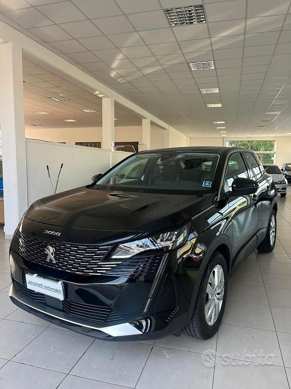 Usata Peugeot 3008 Active 130 CV (95 kW) 2022 Nero Berlina