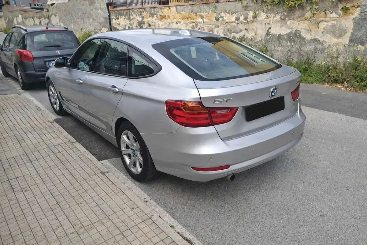 Usata BMW 320 Efficient Dynamics 184 CV (135 kW) 2014 Argento Berlina