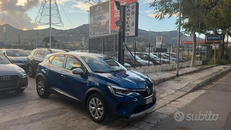 Usata Renault Captur Intens 95 CV (69 kW) 2020 Blu SUV