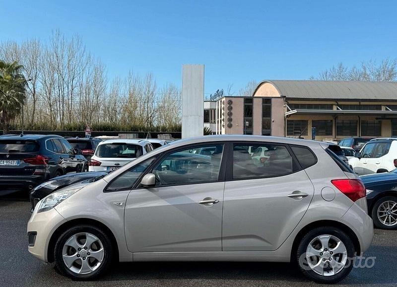 Usata Kia Venga EX 90 CV (66 kW) 2011 Grigio Utilitaria