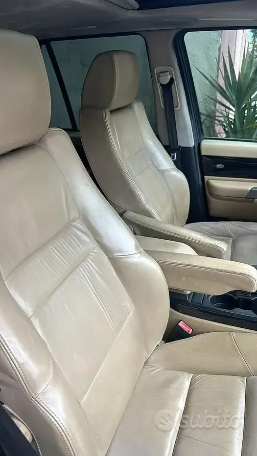 Käytetty Land Rover Range Rover Sport 272 HP (200 kW) 2008 Musta Katumaasturi