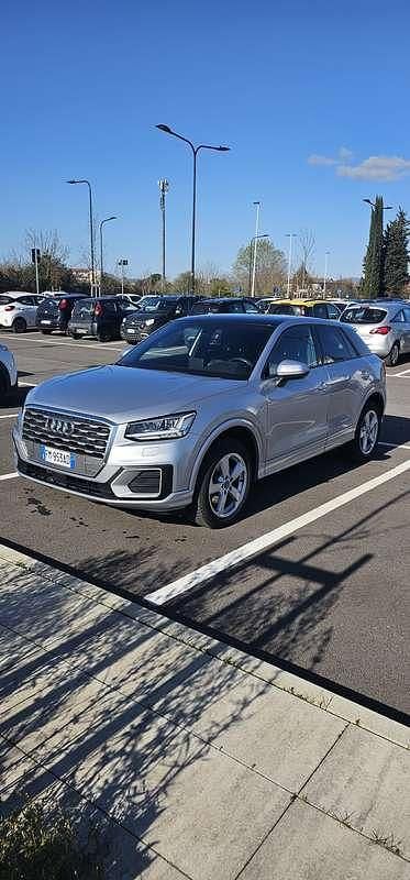 Usata Audi Q2 Sport 116 CV (85 kW) 2017 Argento SUV