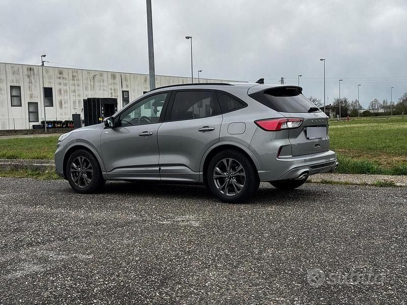 Usata Ford Kuga ST-Line 2023 Grigio SUV