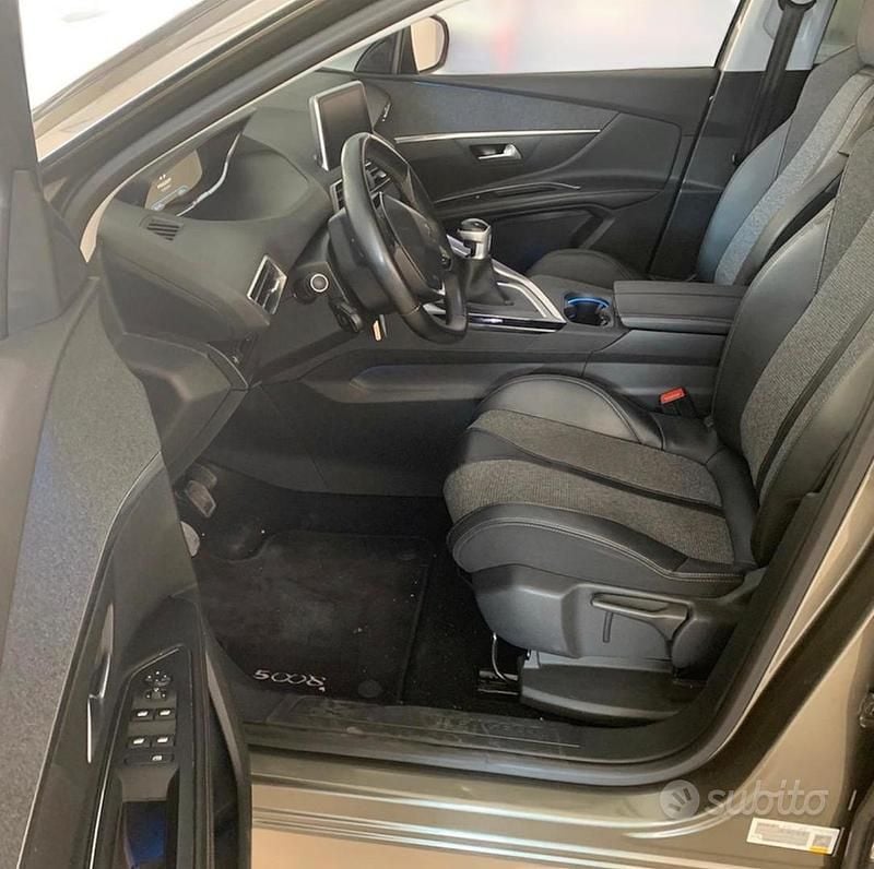 Usata Peugeot 5008 120 CV (88 kW) 2017 Grigio SUV