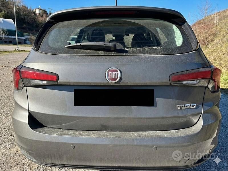 Usata Fiat Tipo Wagon 131 CV (96 kW) 2022 Marrone Station wagon