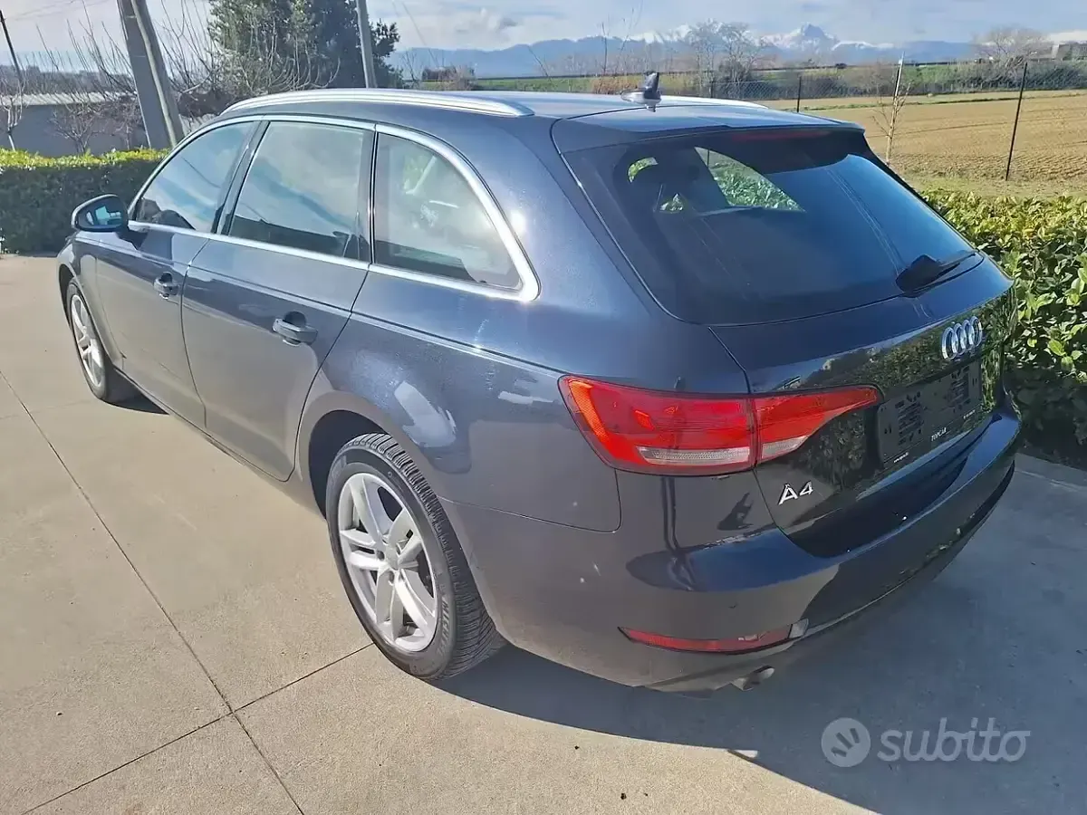 Usata Audi A4 S-Line 150 CV (110 kW) 2018 Nero Station wagon
