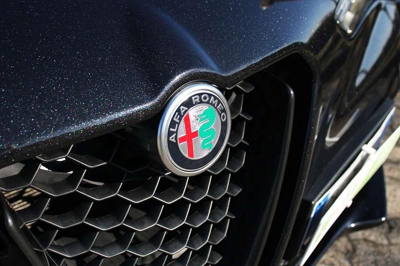 Usata Alfa Romeo Stelvio Sprint 190 CV (139 kW) 2022 Nero vulcano SUV