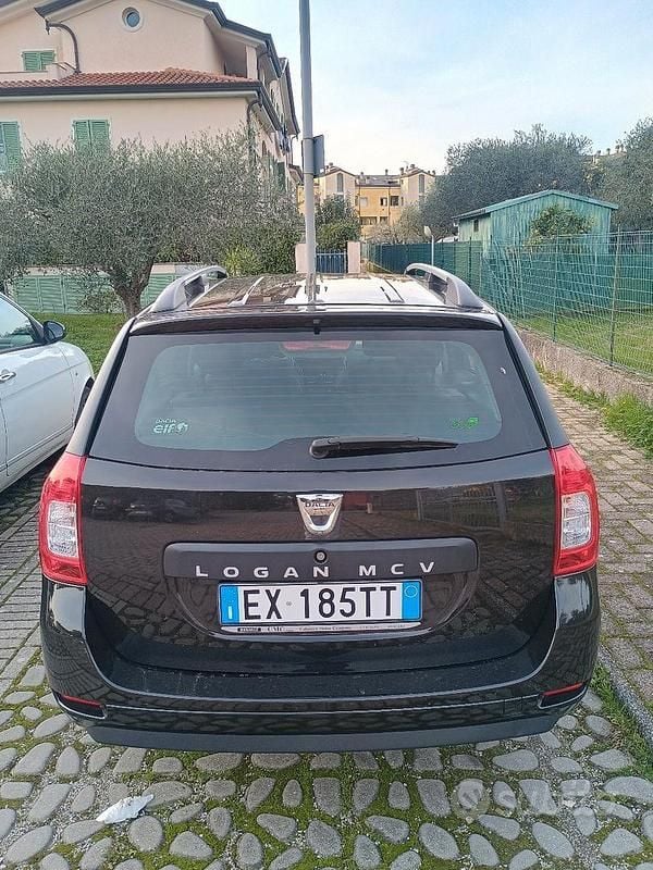 Usata Dacia Logan 75 CV (55 kW) 2015 Nero Monovolume