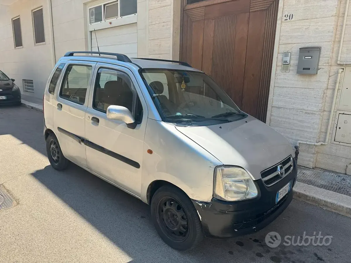 Usata Opel Agila 58 CV (42 kW) 2003 Grigio Monovolume