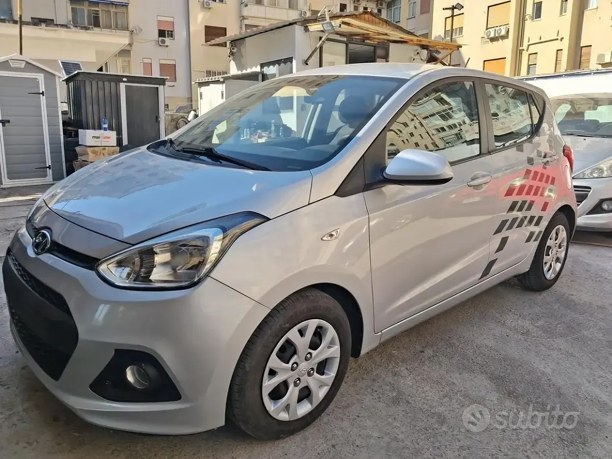 Usata Hyundai i10 67 CV (49 kW) 2018 Grigio Utilitaria