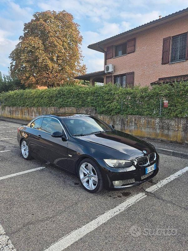 Usata BMW 335 Cabriolet Efficient Dynamics 306 CV (225 kW) 2007 Nero Cabrio