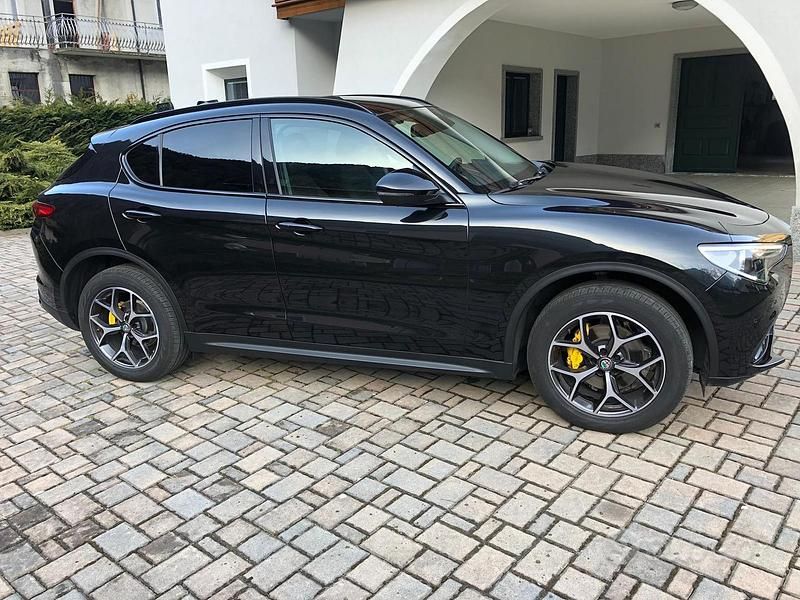 Nero Usata 2019 Alfa Romeo Stelvio SUV | 24.000 € - Immagine 1/4