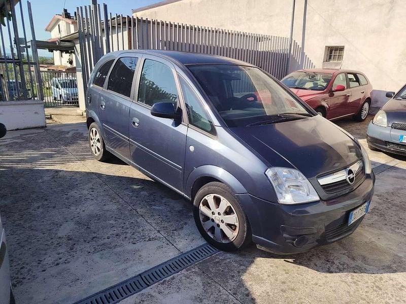 Usata Opel Meriva Cosmo 101 CV (74 kW) 2007 Other Monovolume
